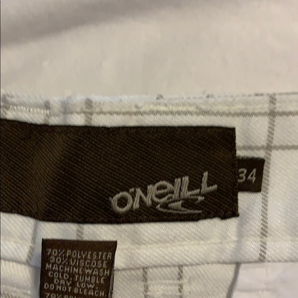 O’Neill plaid shorts - Picture 2 of 6